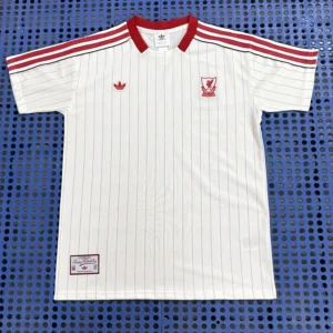 Football shirt 18